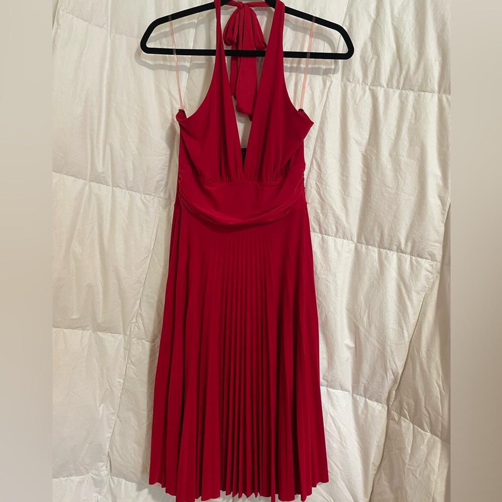 Marilyn Monroe-type halter dress